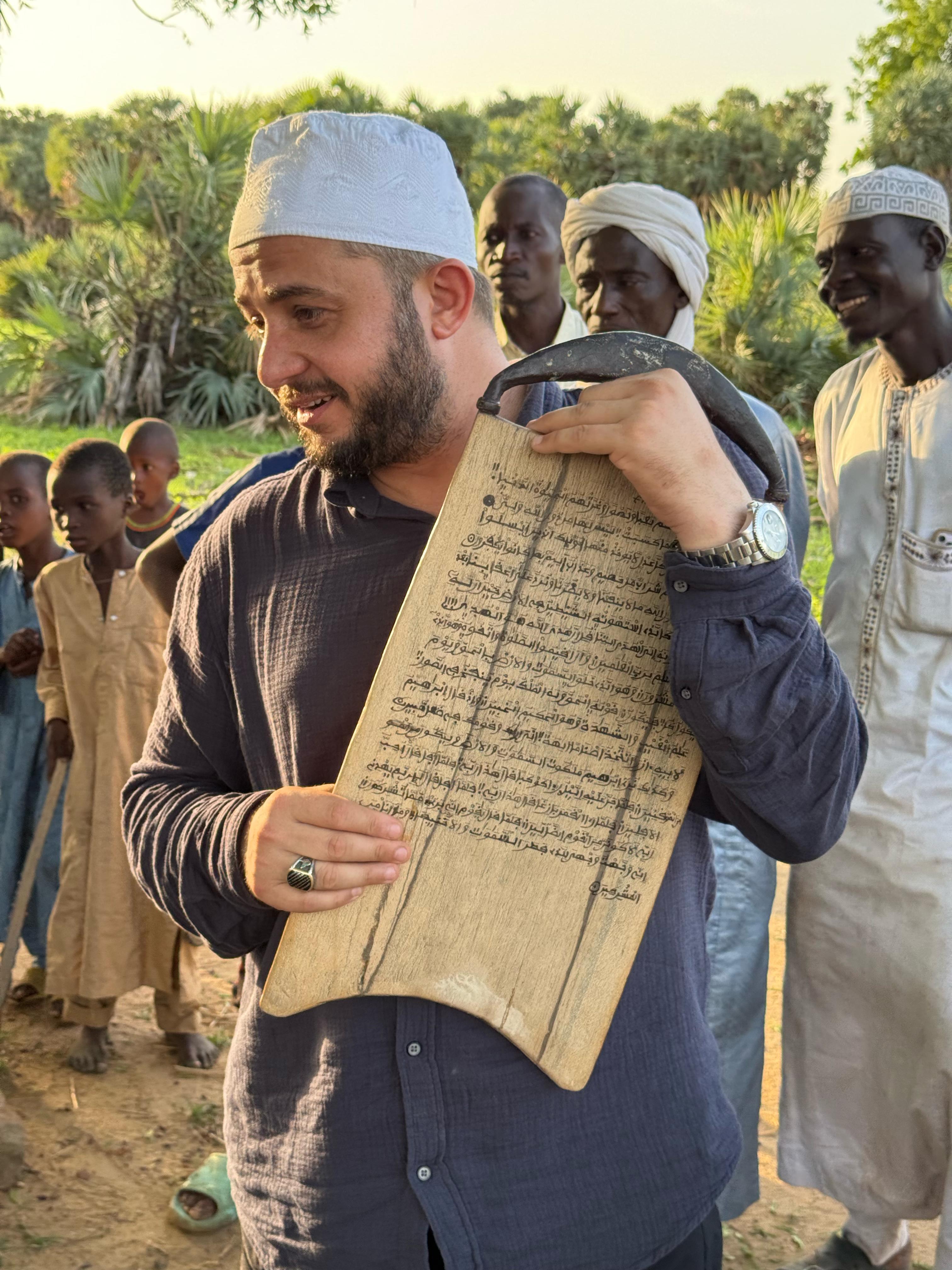 Kuran-ı Kerim Dağıtımı